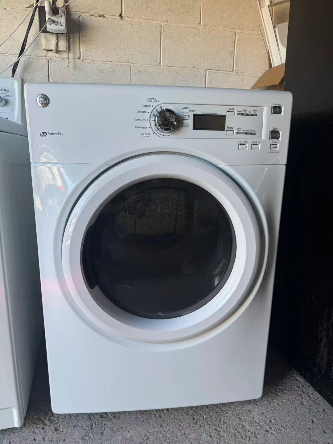 Good condition GE Dryer $250 - photo 2