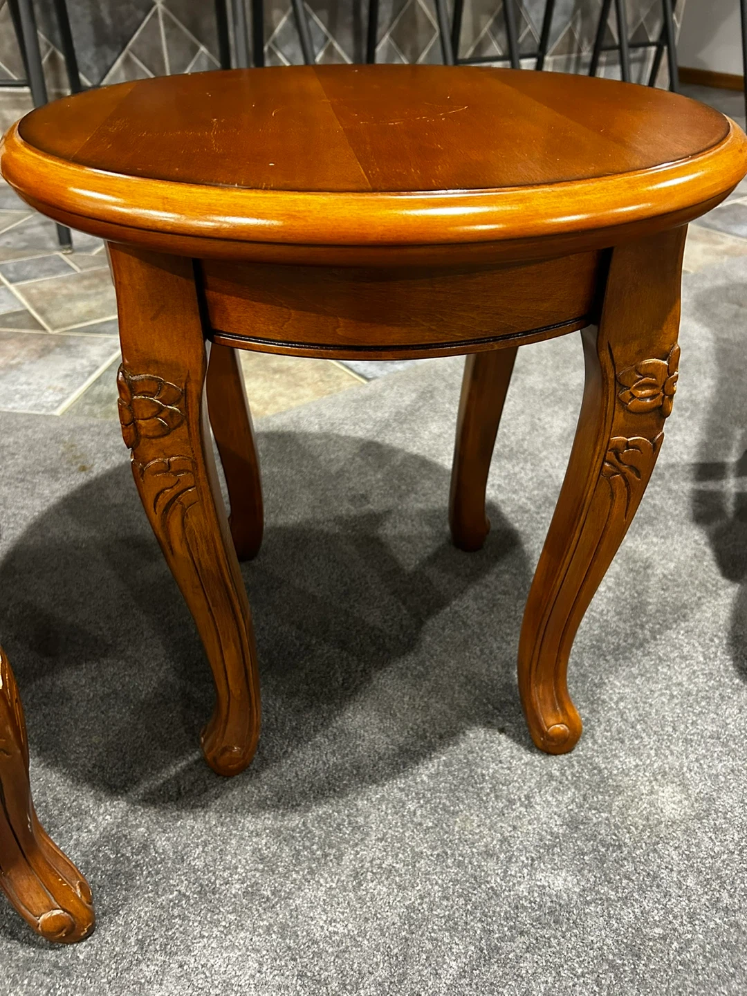 Vintage Accent Chair with Floral Upholstery - photo 2