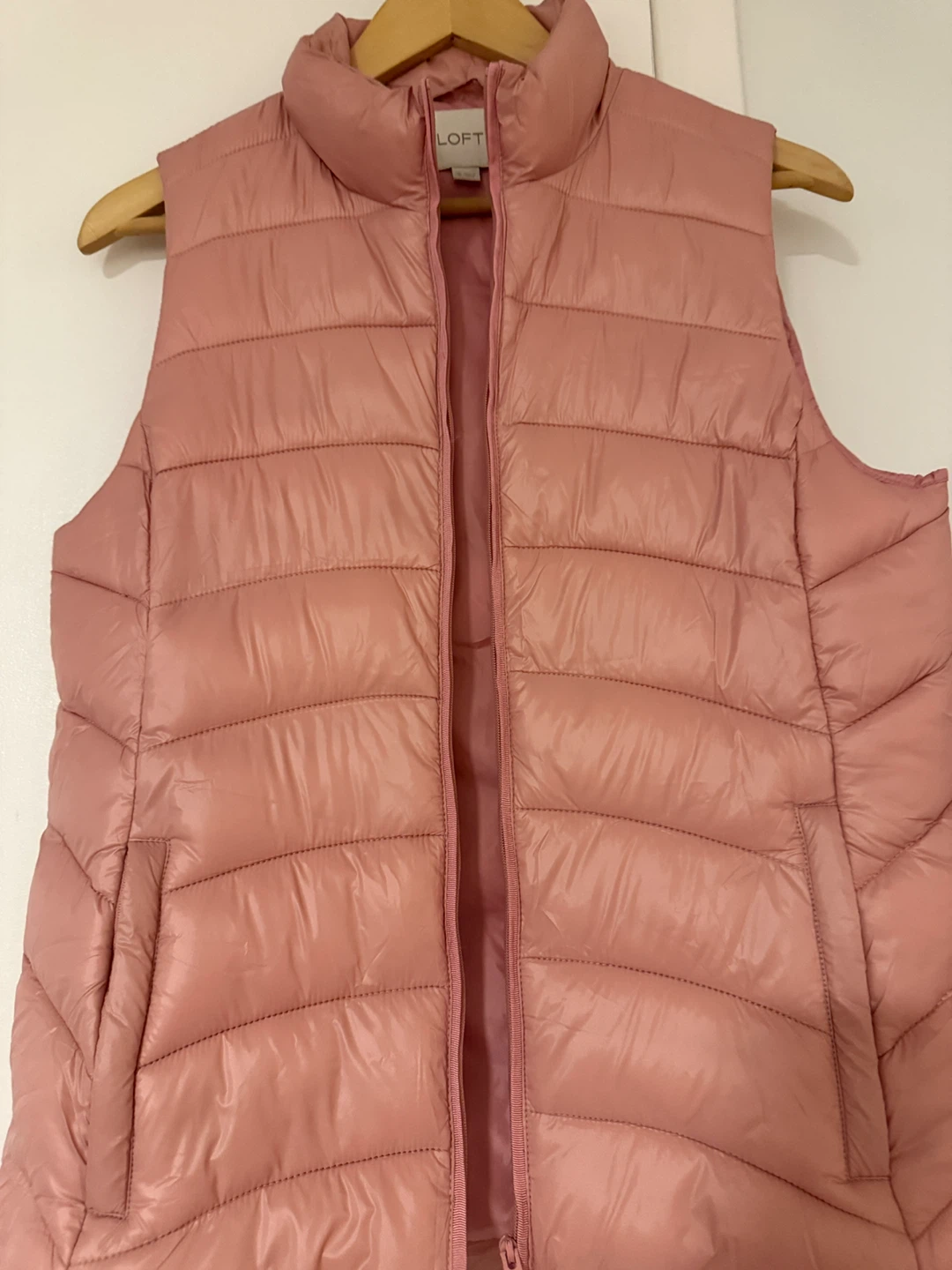 LOFT Pink Puffer Vest Size S - photo 2