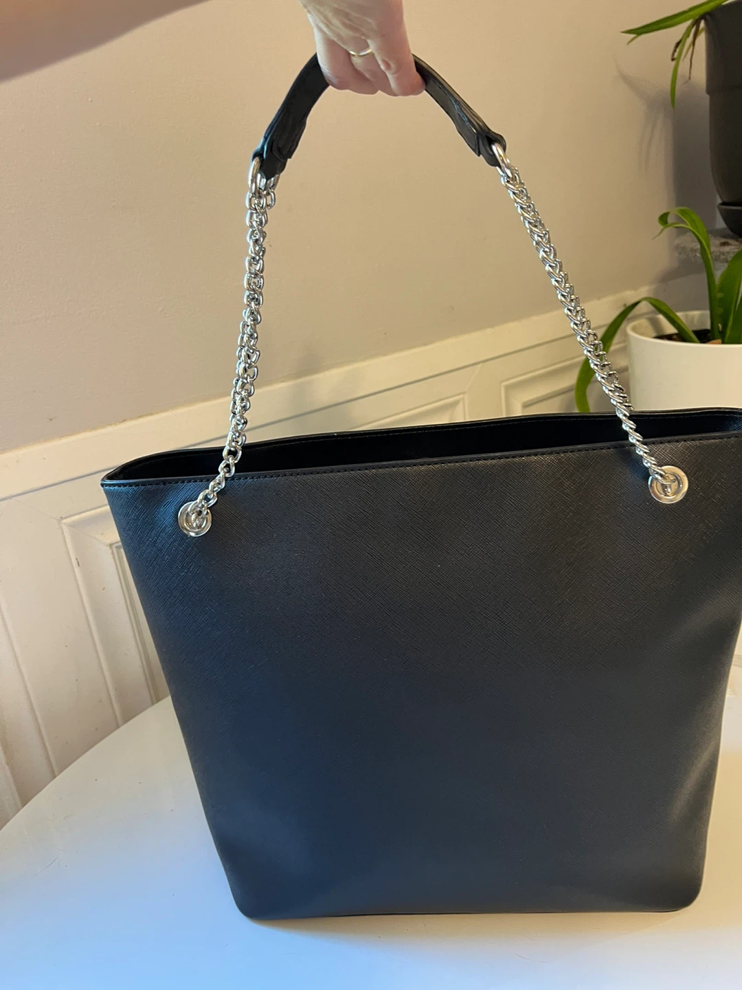 ⚽ Guess Tote Bag - Black - photo 3