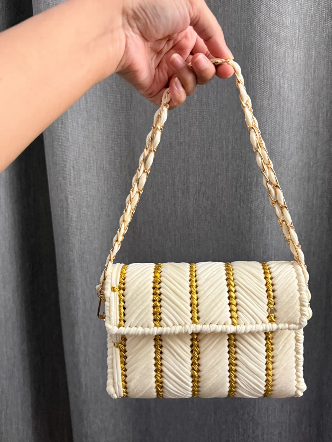White and Gold Clutch Bag - photo 3