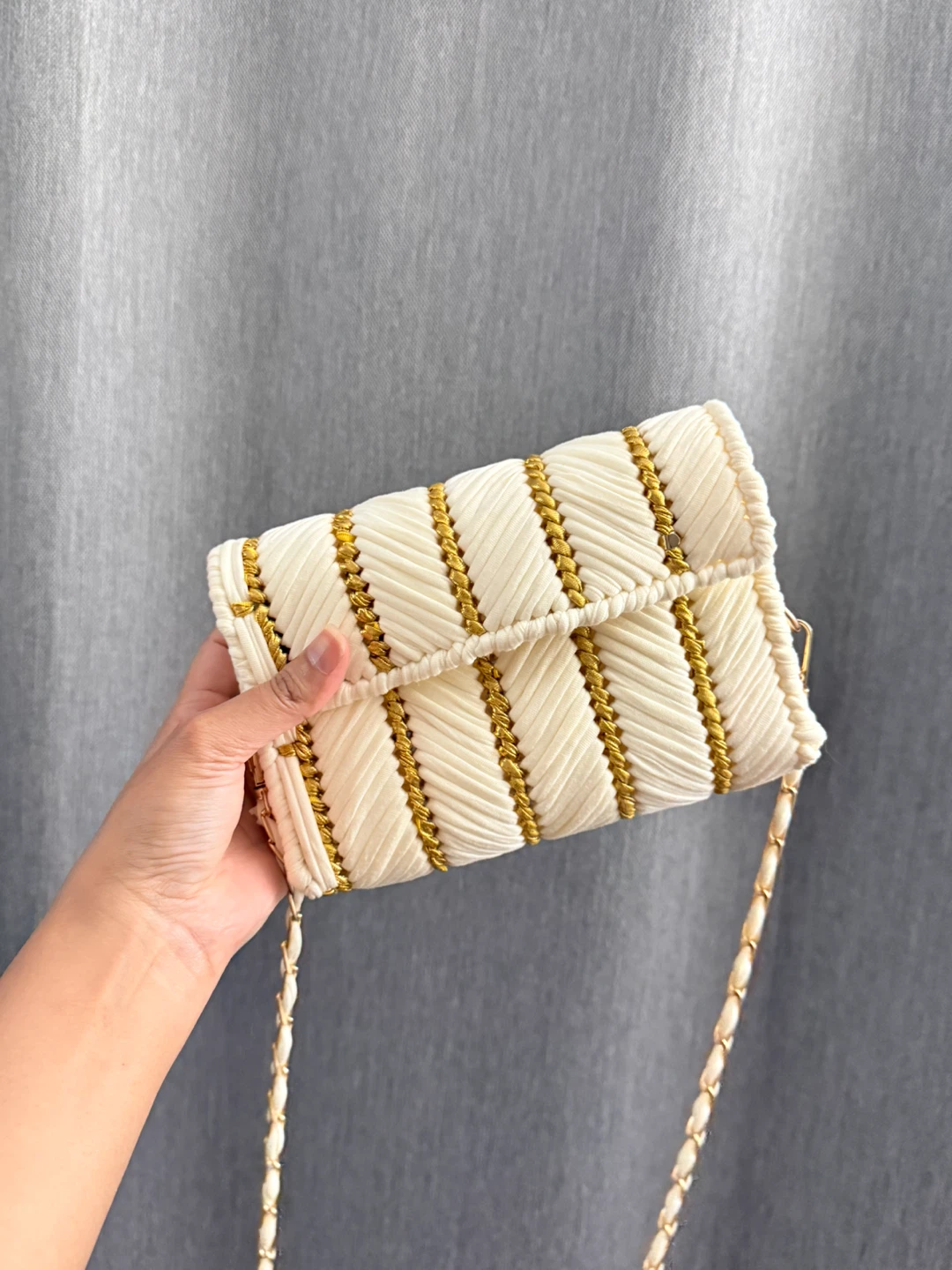 White and Gold Clutch Bag - photo 5