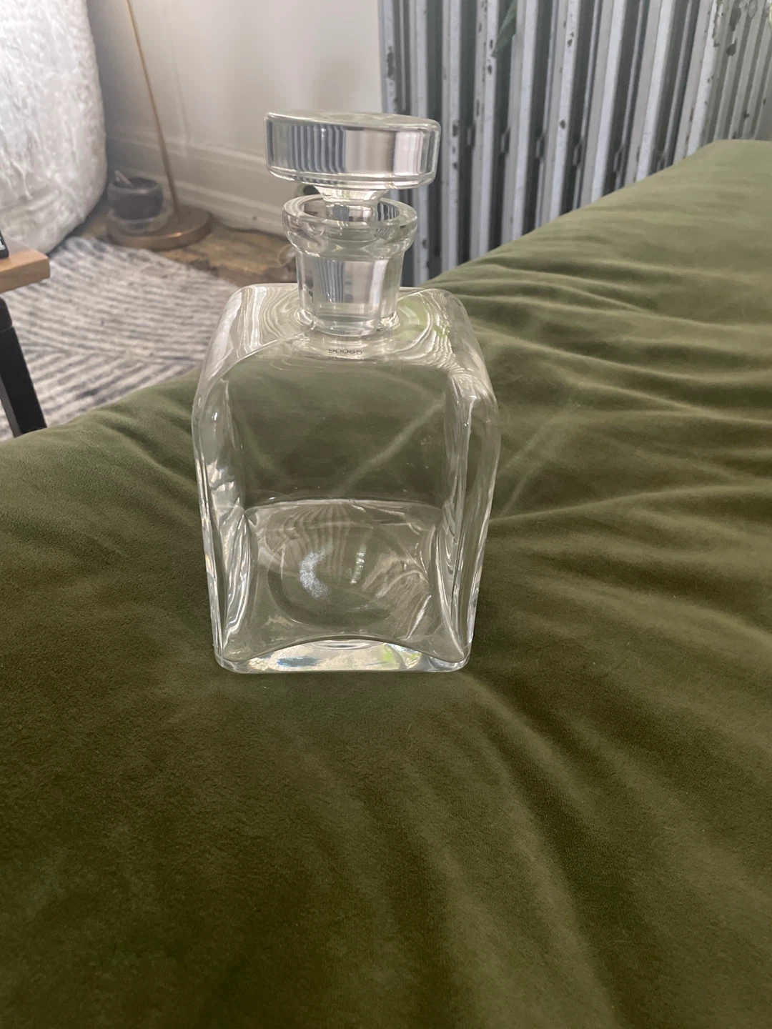 Clear Glass Decanter with Stopper