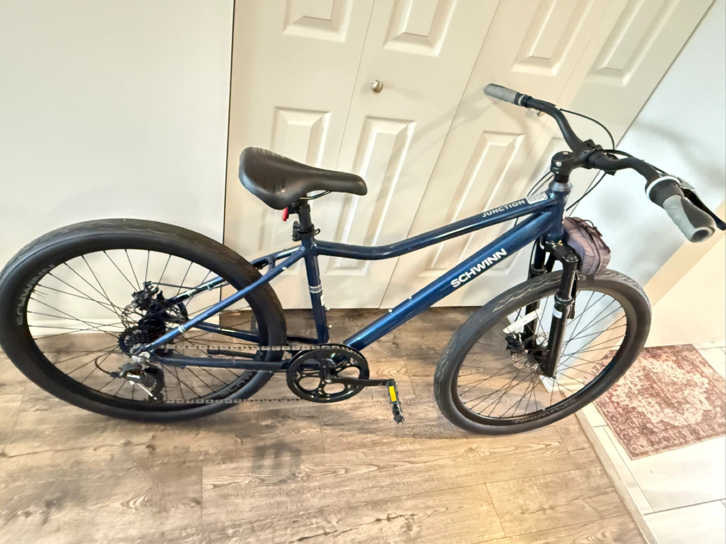 Schwinn Junction hybrid uban Cruiser Bike 27.5 M. - photo 4