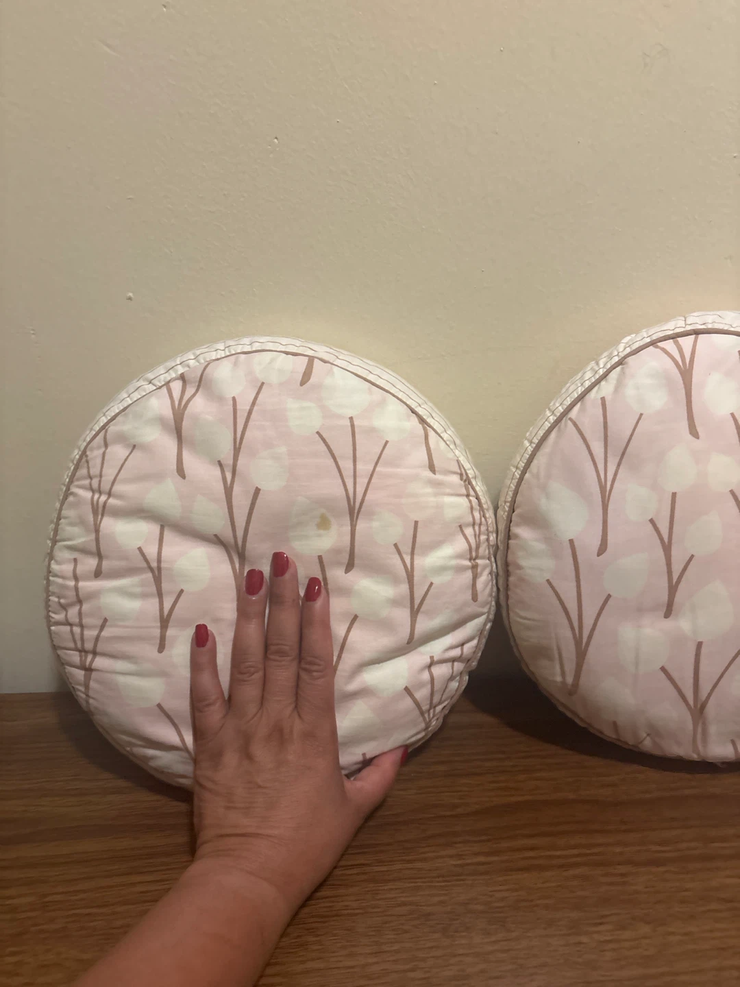 ⚽ Set of 2 Round Decorative Pillows - photo 3