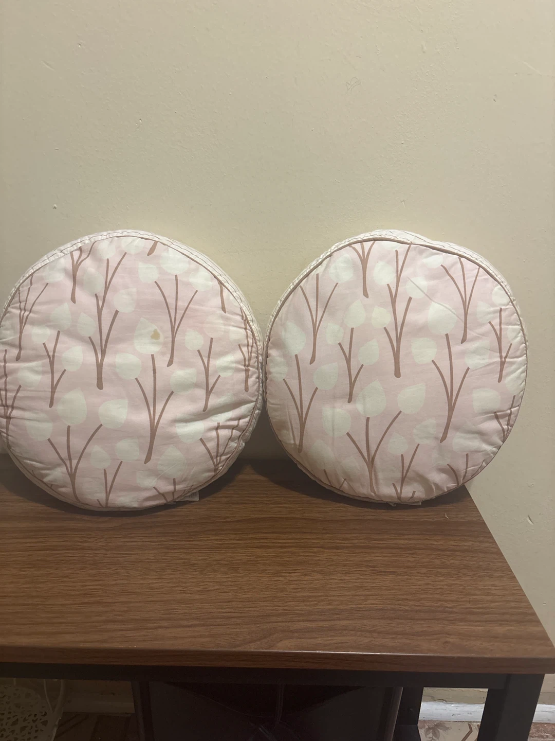 ⚽ Set of 2 Round Decorative Pillows - photo 2