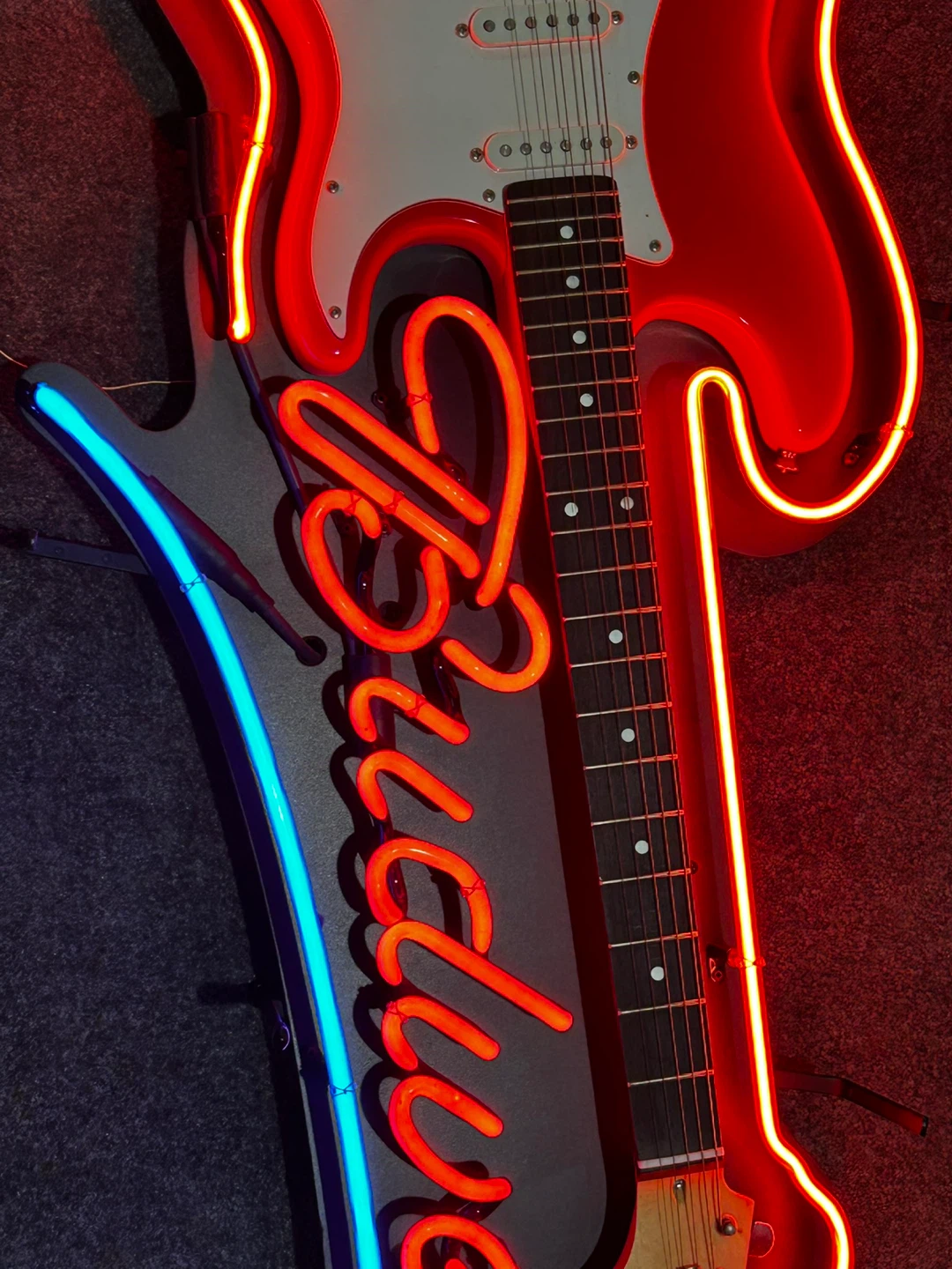 Budweiser Electric Guitar Neon Sign - photo 4