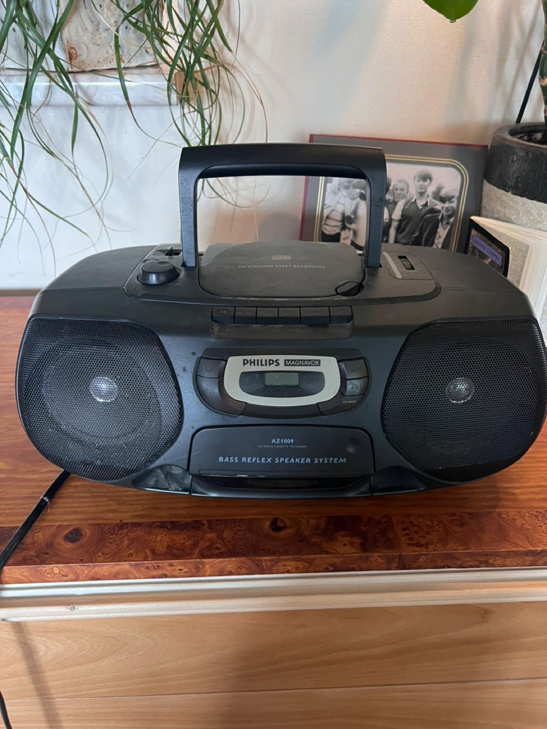 Philips Magnavox AZ1009 Boombox Radio Cassette Player
