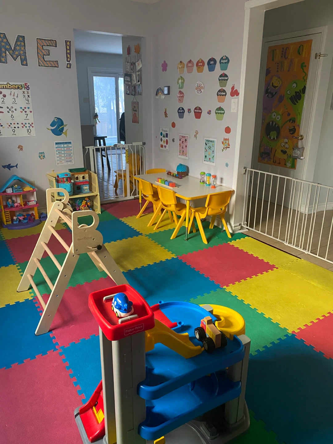 Home Daycare 16th and 9th line
