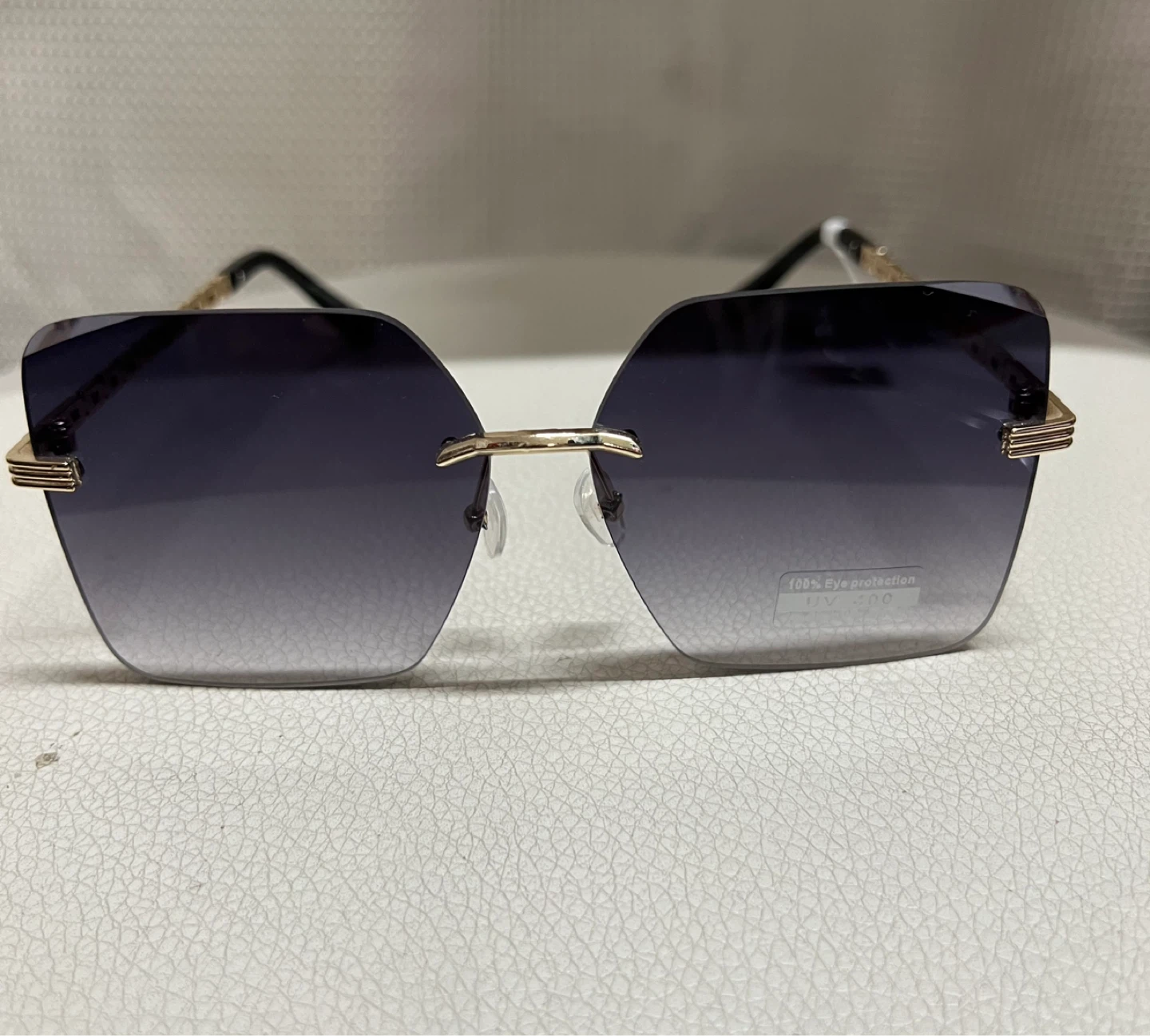 ⚽ Rimless Gradient Sunglasses with Gold Accents - photo 2