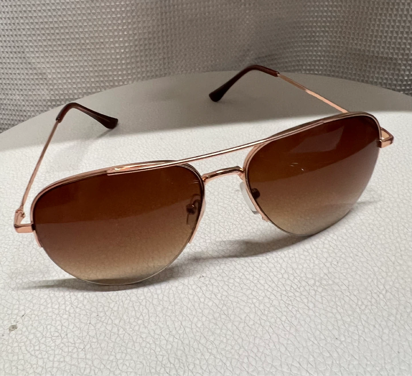 ⚽ Rose Gold Aviator Sunglasses- New - photo 2