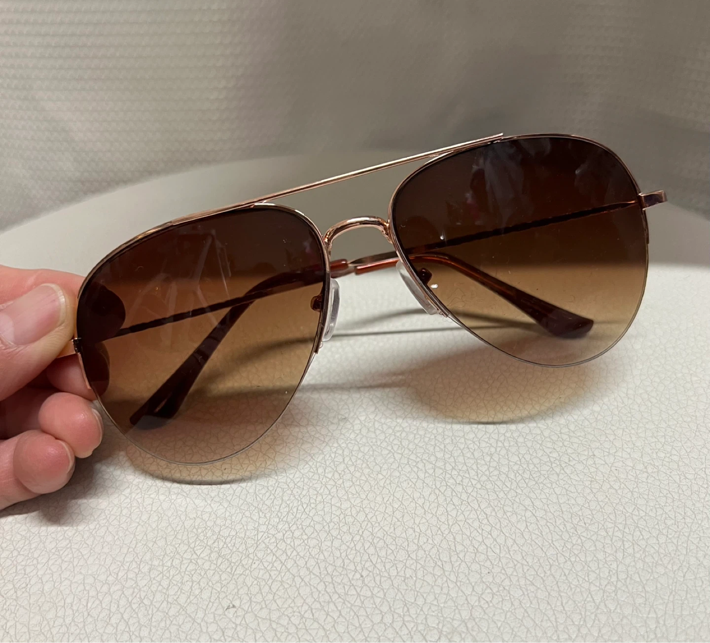 ⚽ Rose Gold Aviator Sunglasses- New