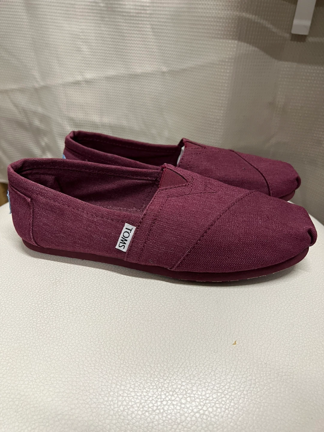 ⚽ TOMS Burgundy Canvas Slip-On Shoes - photo 2