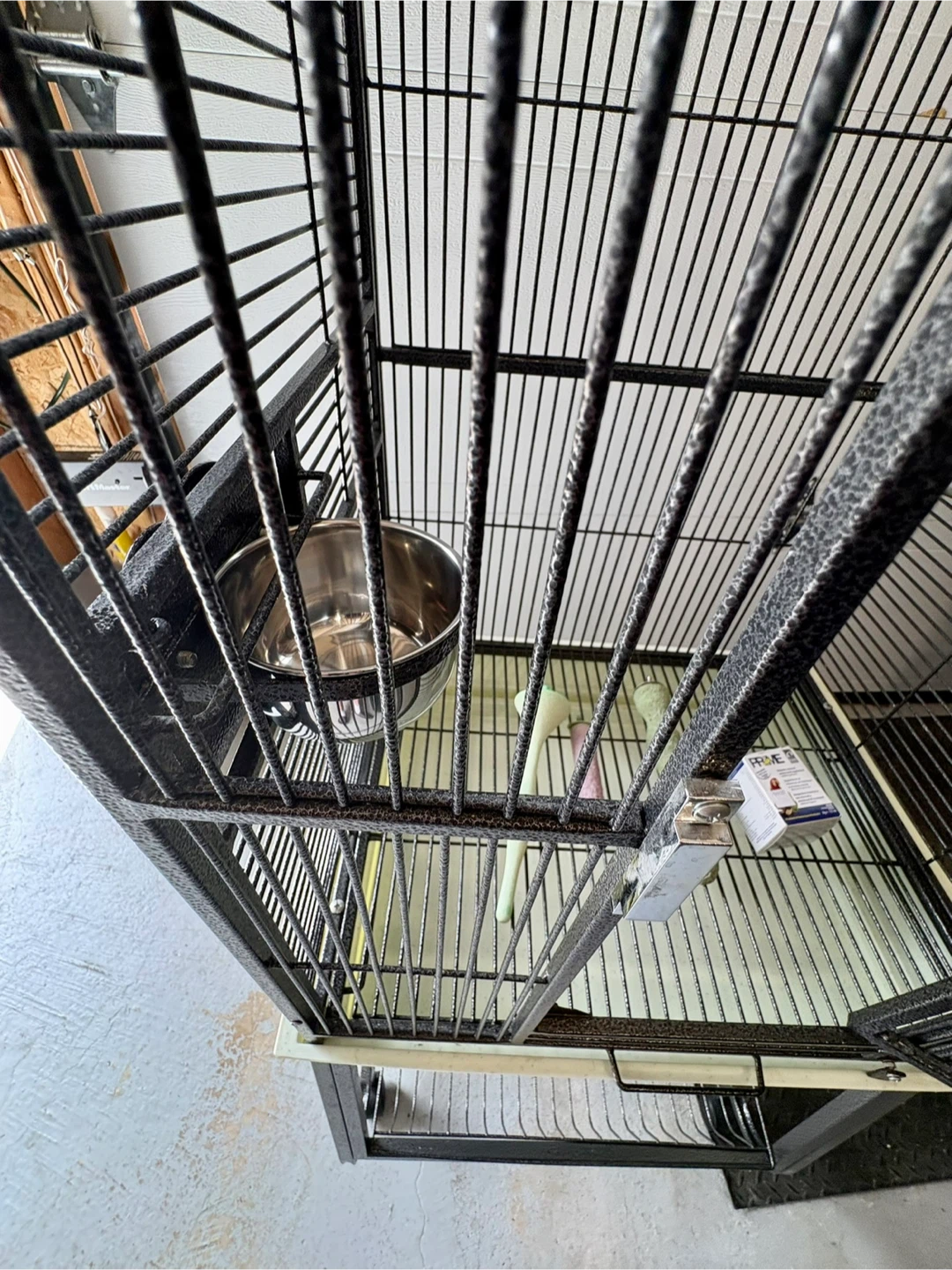 Large Bird Cage on Wheels - photo 3