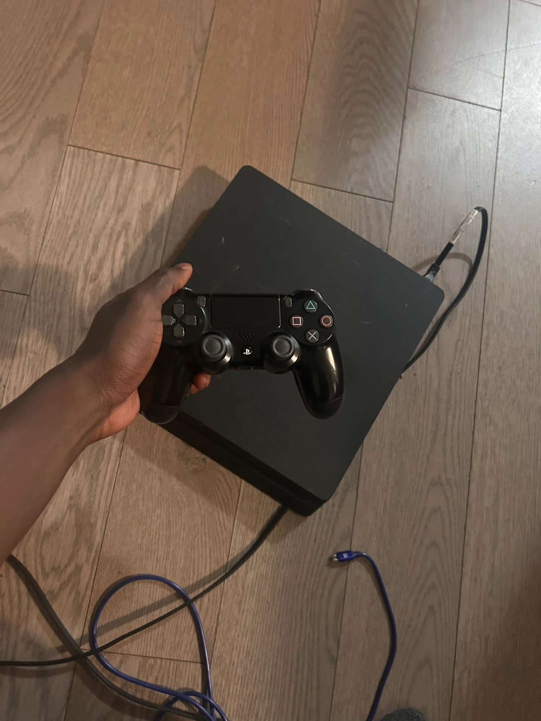 Sony PlayStation 4 Slim Console - photo 2