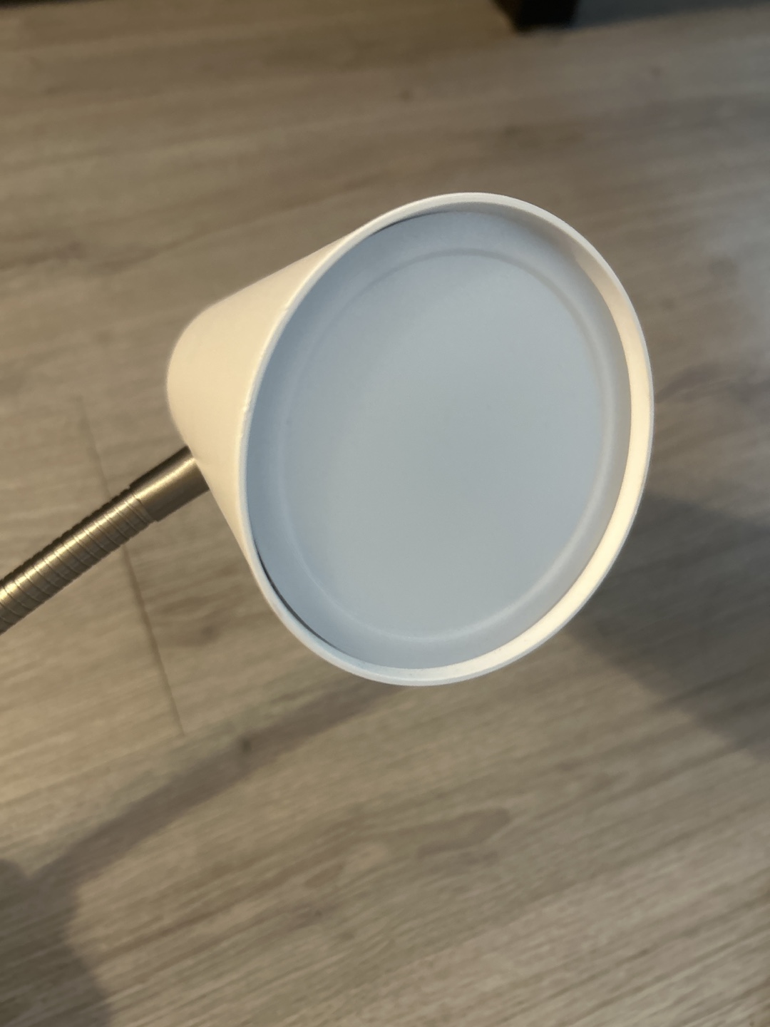White Adjustable Gooseneck Desk Lamp - photo 5