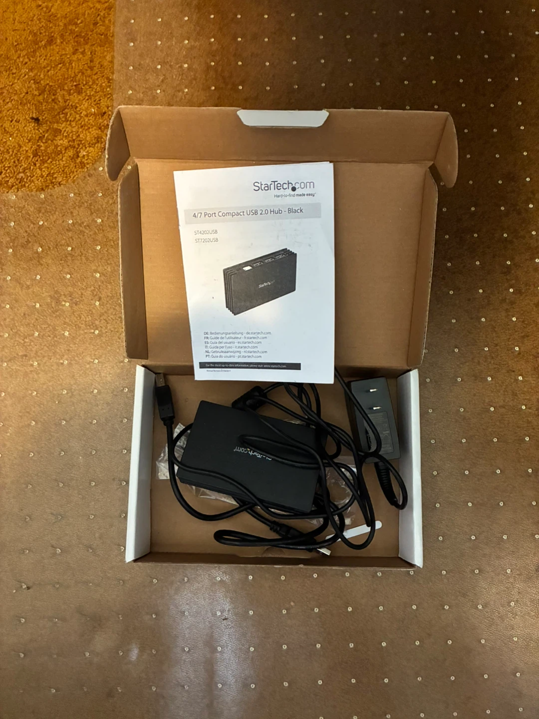 StarTech ST4202USB 4-Port Compact Black USB 2.0 Hub - photo 2
