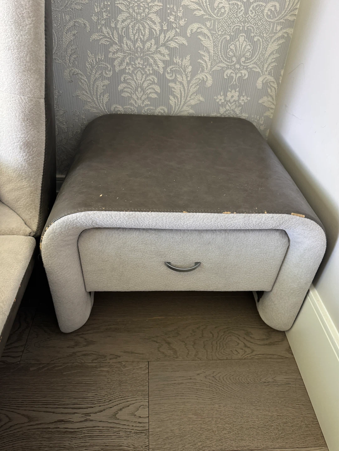 2 Nightstands + Bench - photo 3