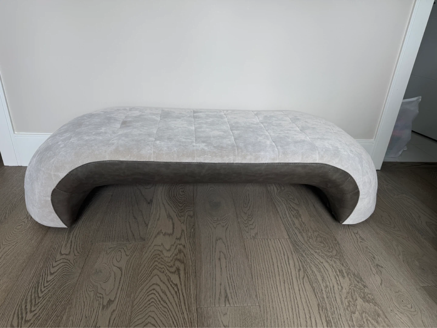 King Bed Frame + 2 Nightstands + Bench - photo 5