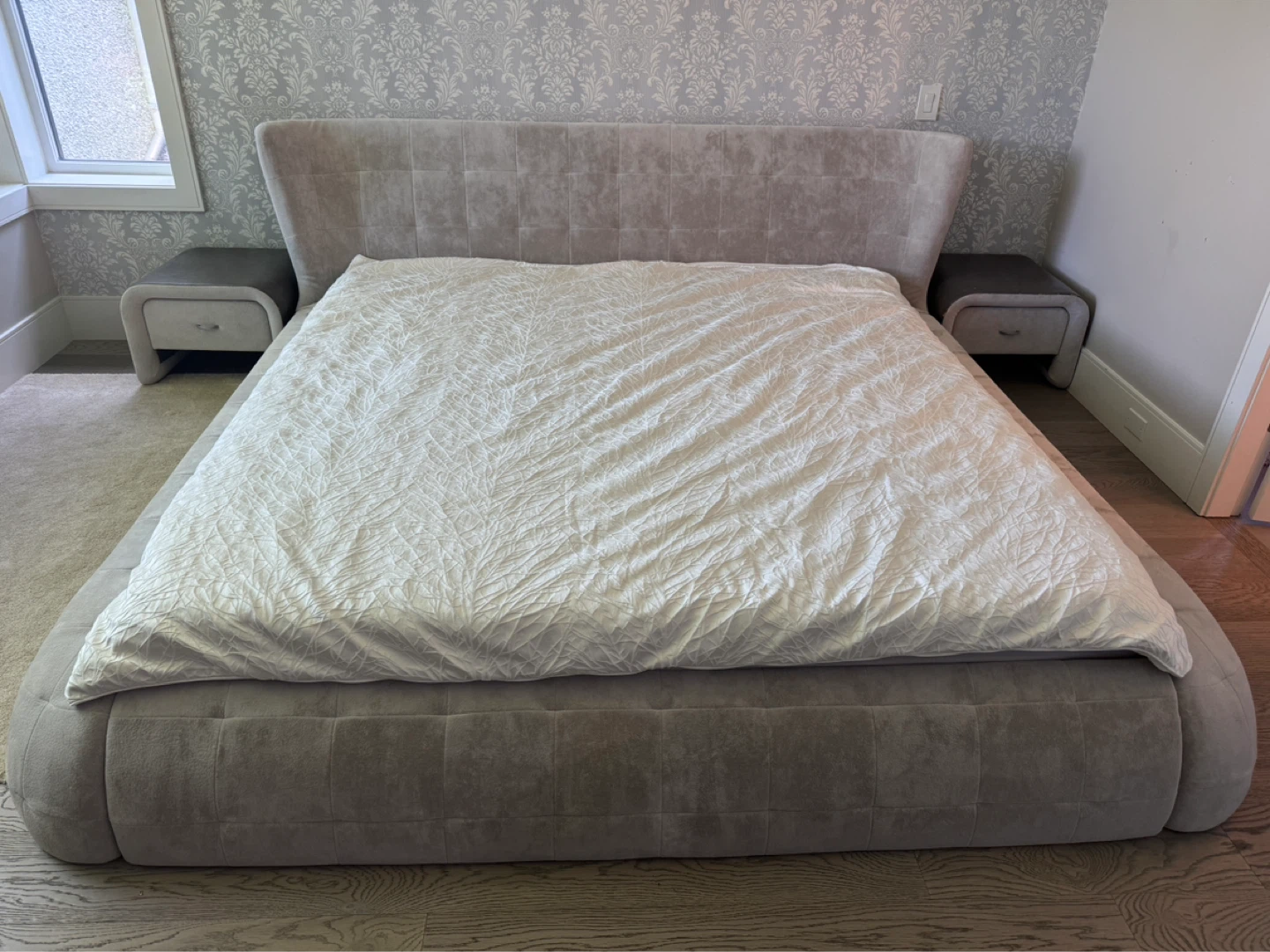 King Bed Frame + 2 Nightstands + Bench