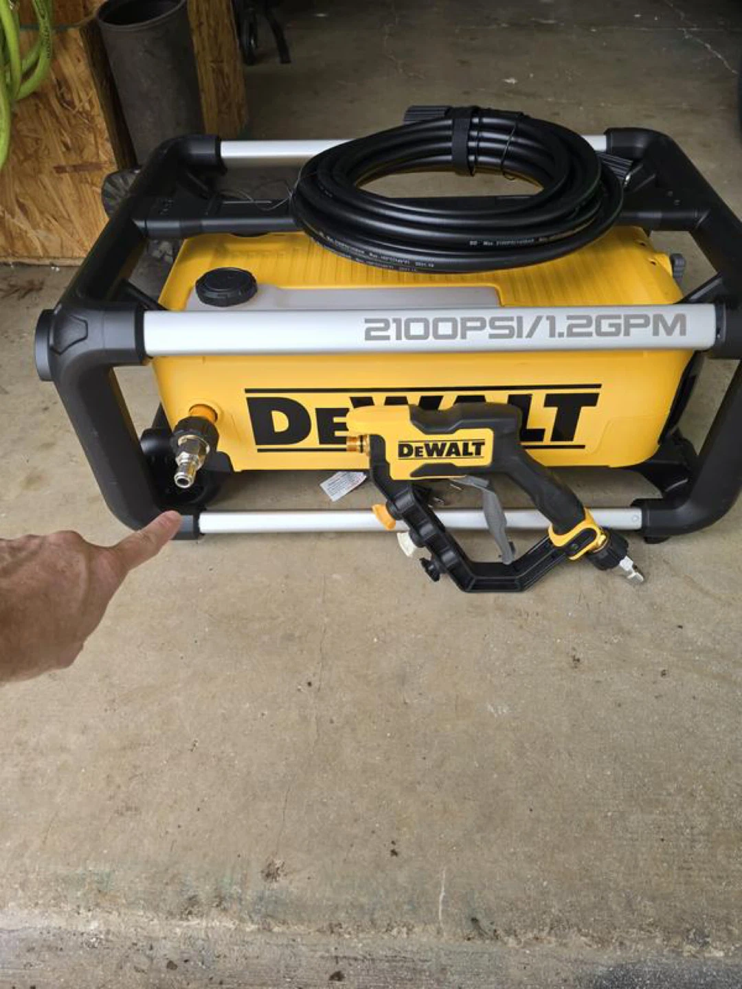 DeWalt 2100 PSI / 1.2 GPM Pressure Washer