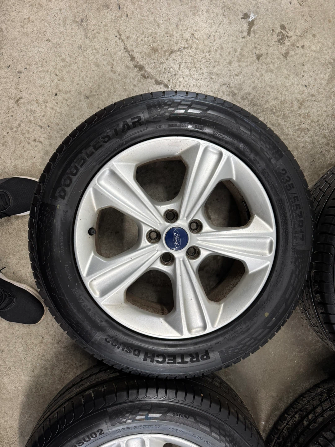 Ford Escape Original rims on all season tires - photo 2