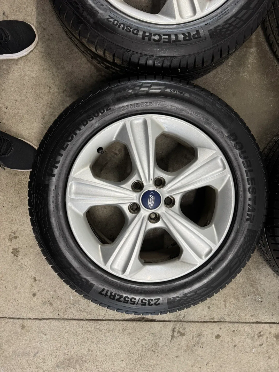 Ford Escape Original rims on all season tires - photo 3