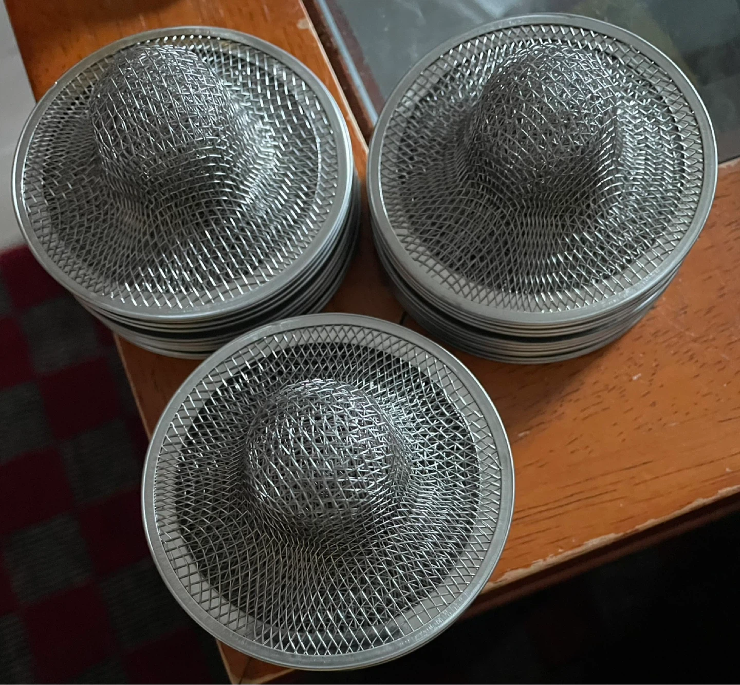 Drain collector/sifter for bathroom sink and tub