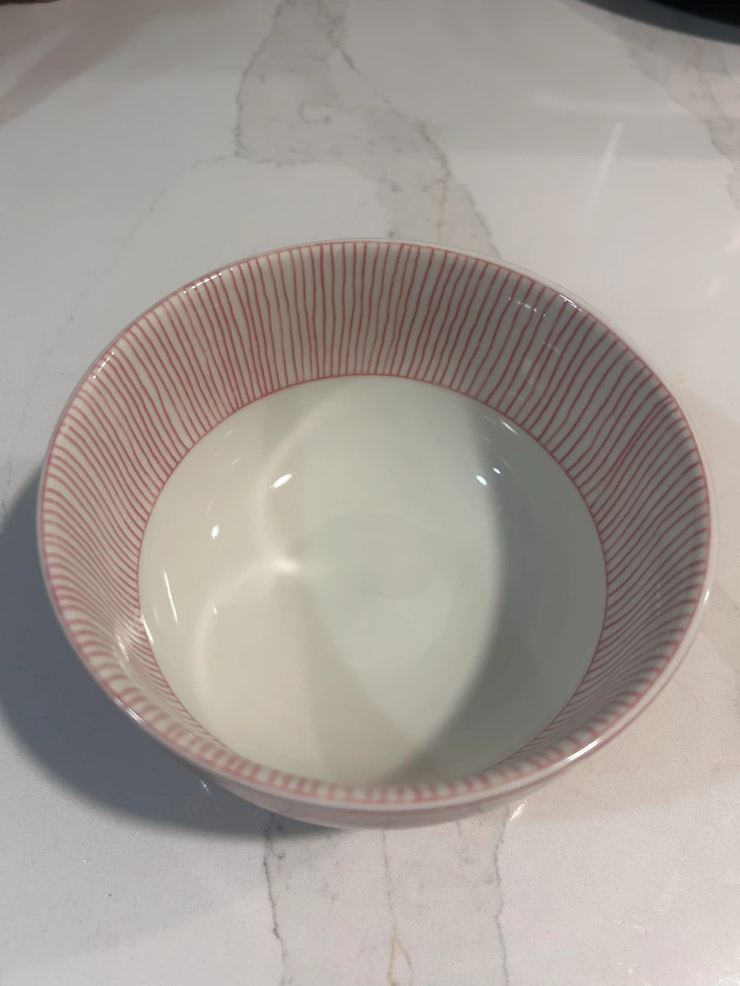 Pink and white bowl - photo 2