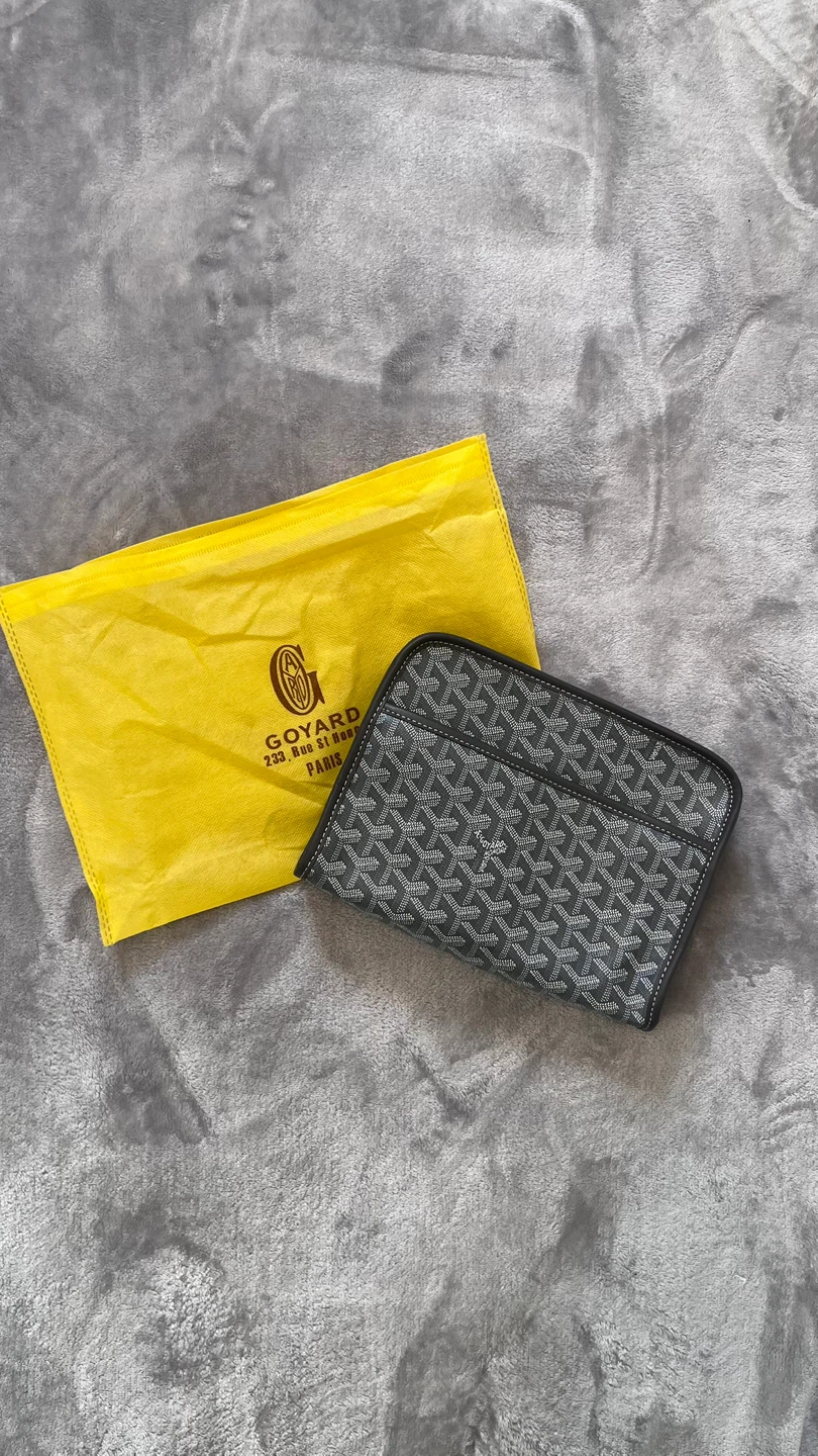 Goyard pouch