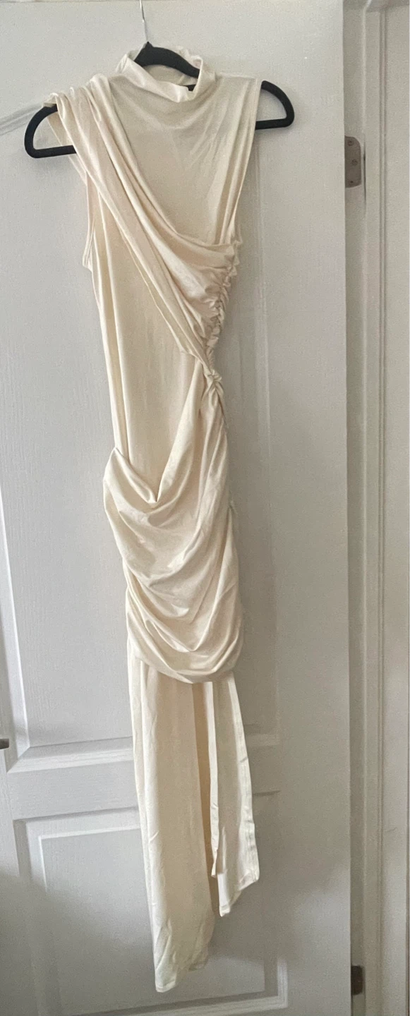 ⚽️ NWOT Cream Mock Neck Ruched Dress size S - photo 3