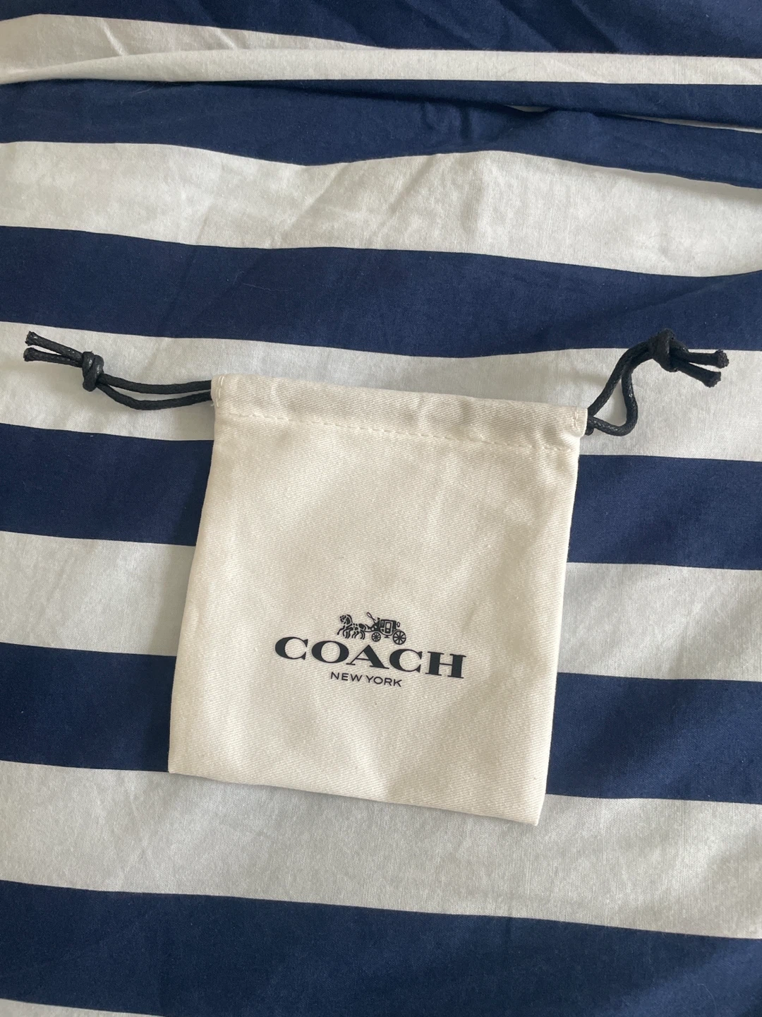 ⚽️ New Coach Pouch Bag 4”x5”