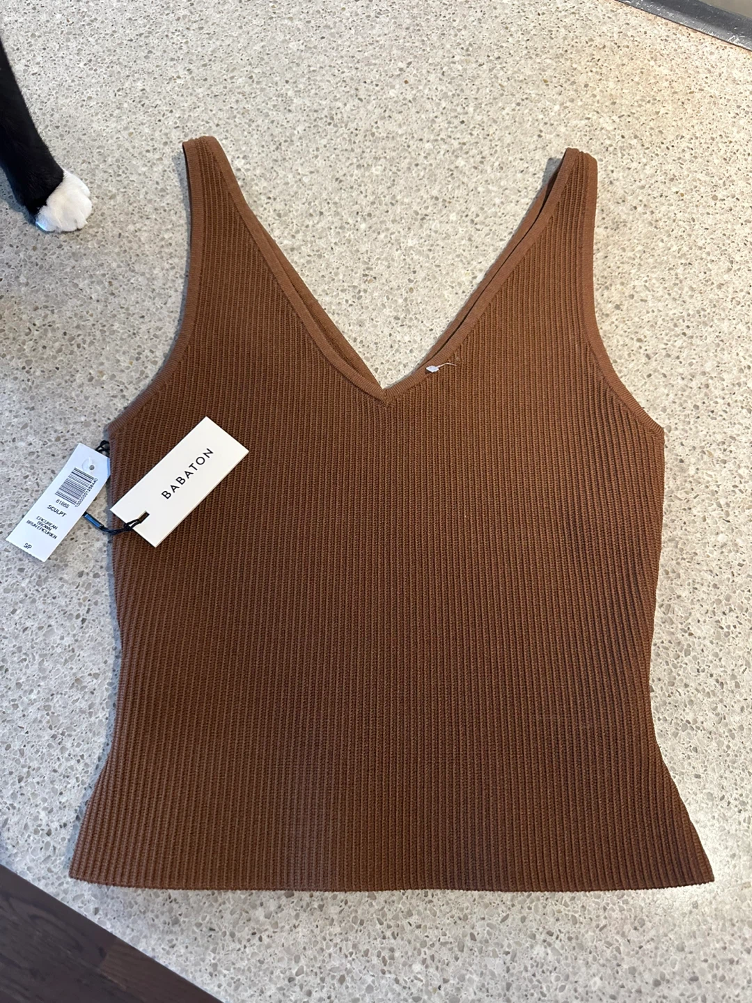 BABATON Brown Ribbed V-Neck Tank Top ⚽️