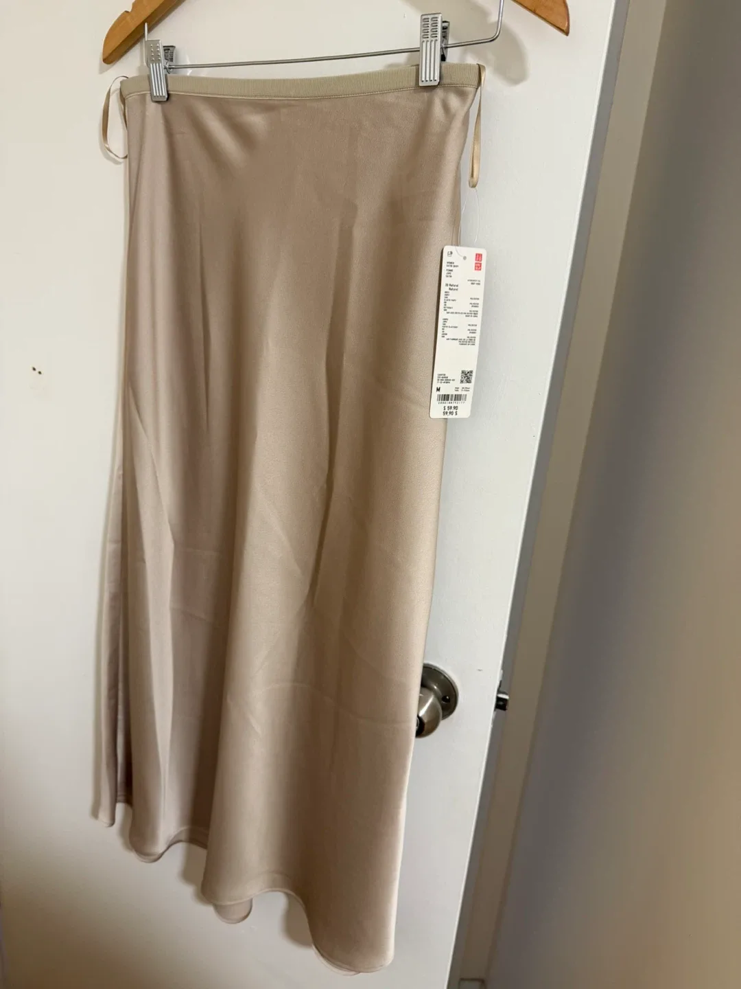 Brand new Uniqlo Women's Satin Skirt - Natural - Size M - photo 3