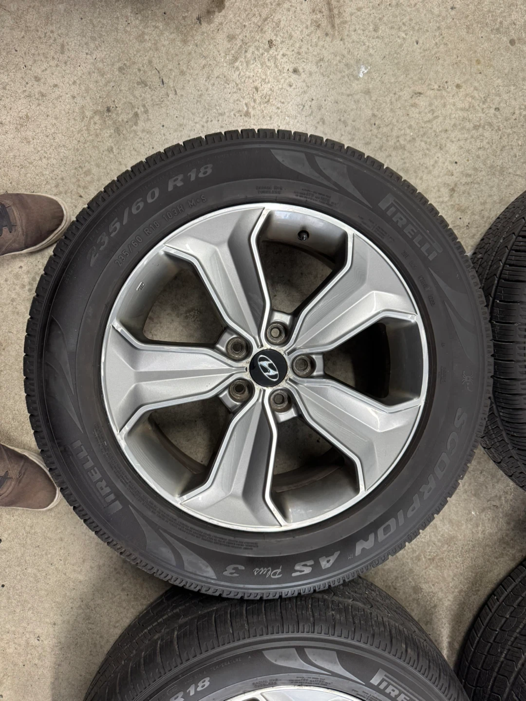 Hyundai Santa Fe/Tucson OEM rims on Pirelli all season tires - photo 3