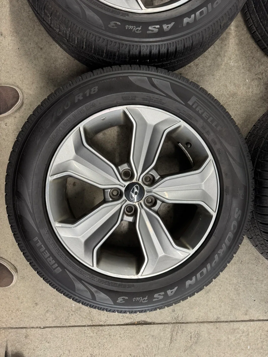 Hyundai Santa Fe/Tucson OEM rims on Pirelli all season tires - photo 2