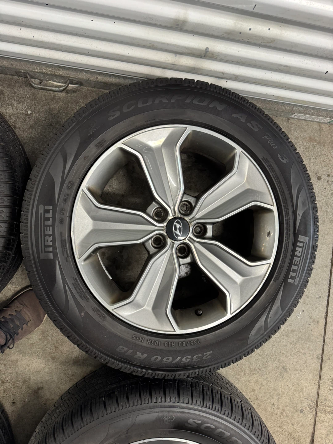 Hyundai Santa Fe/Tucson OEM rims on Pirelli all season tires - photo 5