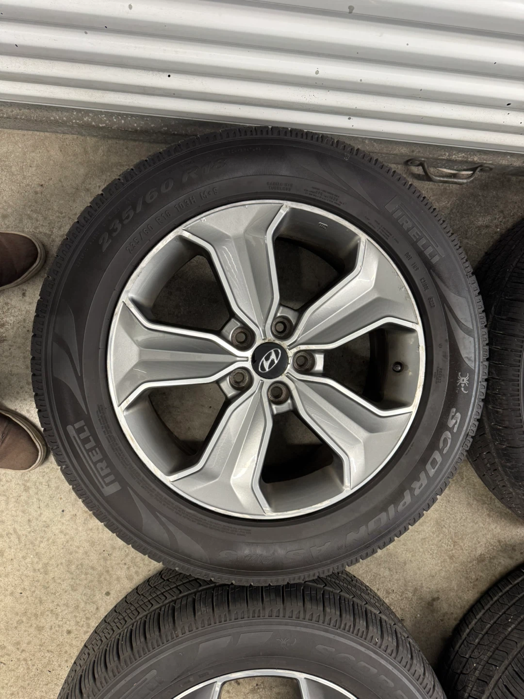 Hyundai Santa Fe/Tucson OEM rims on Pirelli all season tires - photo 4