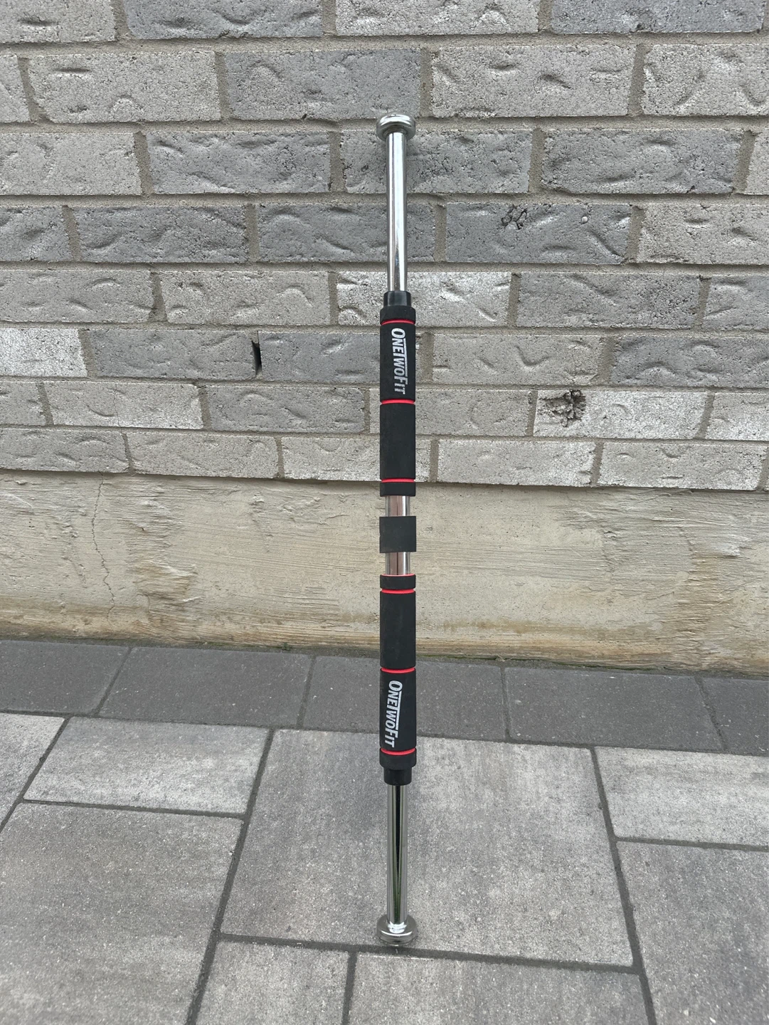 ONETWOFIT Pull Up Bar