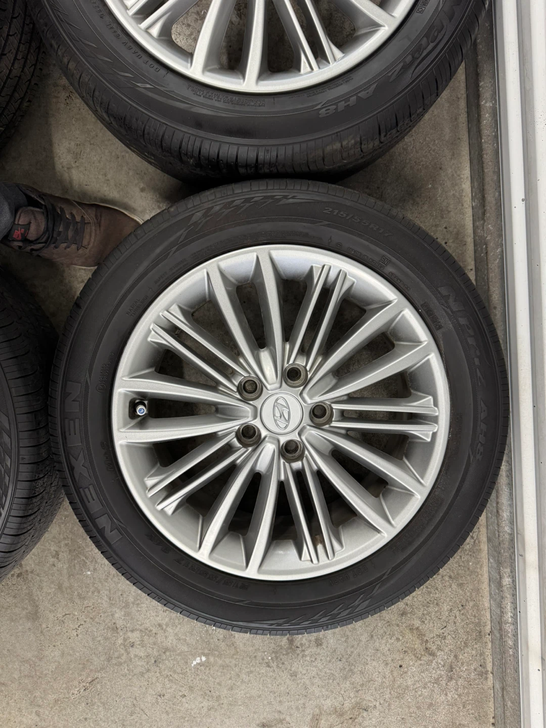 Hyundai Kona/Sonata/ OEM rims on Nexen all season tires - photo 5