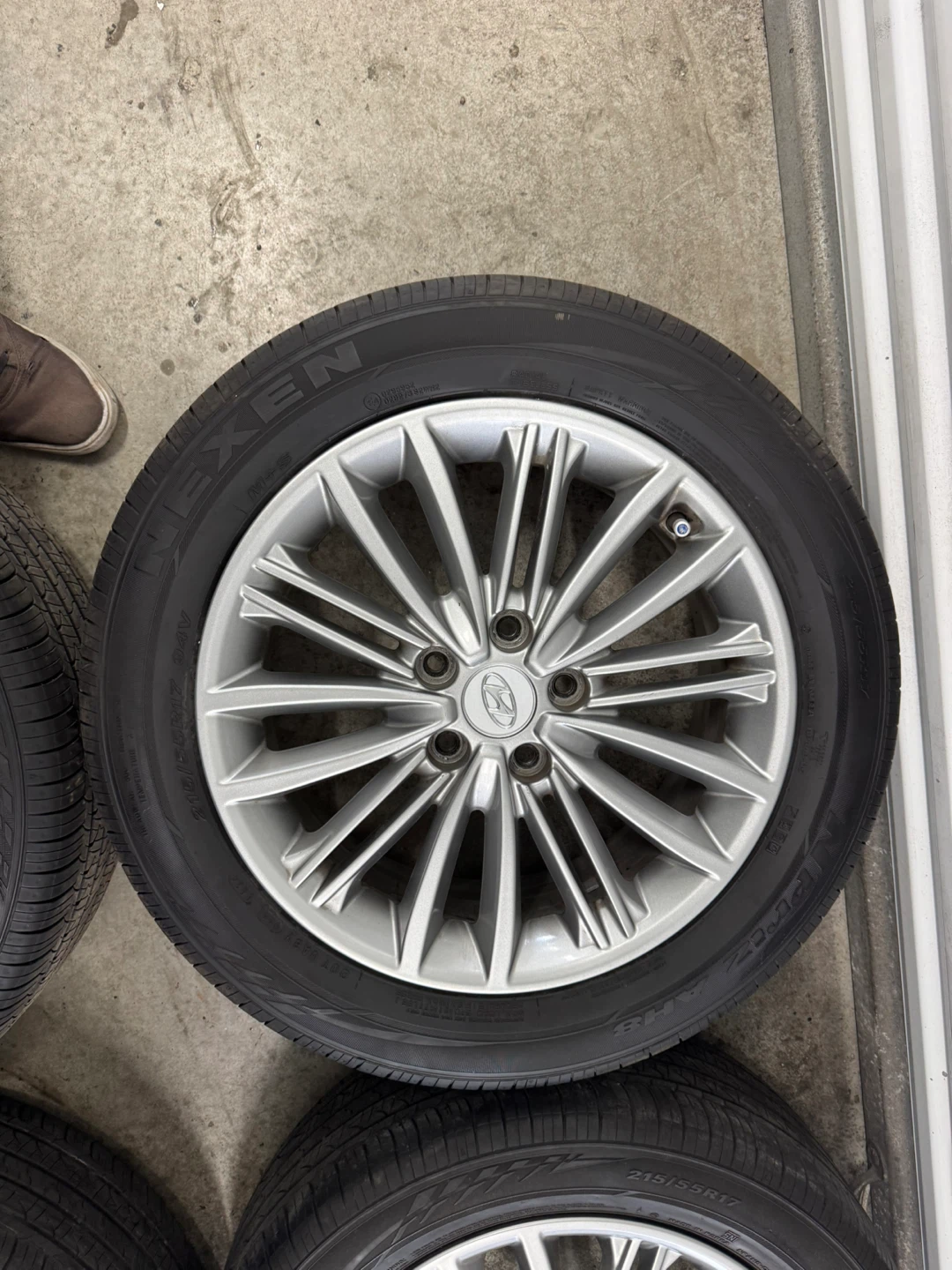 Hyundai Kona/Sonata/ OEM rims on Nexen all season tires - photo 4