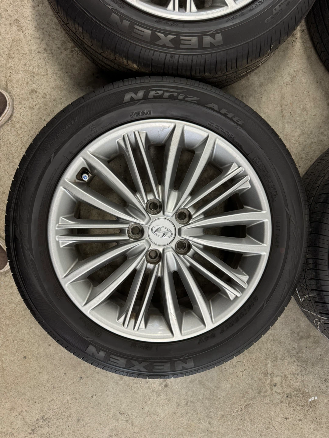 Hyundai Kona/Sonata/ OEM rims on Nexen all season tires - photo 2