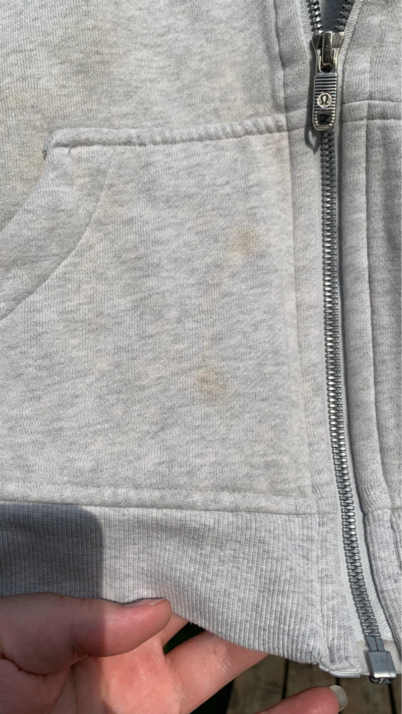 Lululemon Cropped Hoodie ⚽️ STAINS ON RIGHT POCKET - photo 5