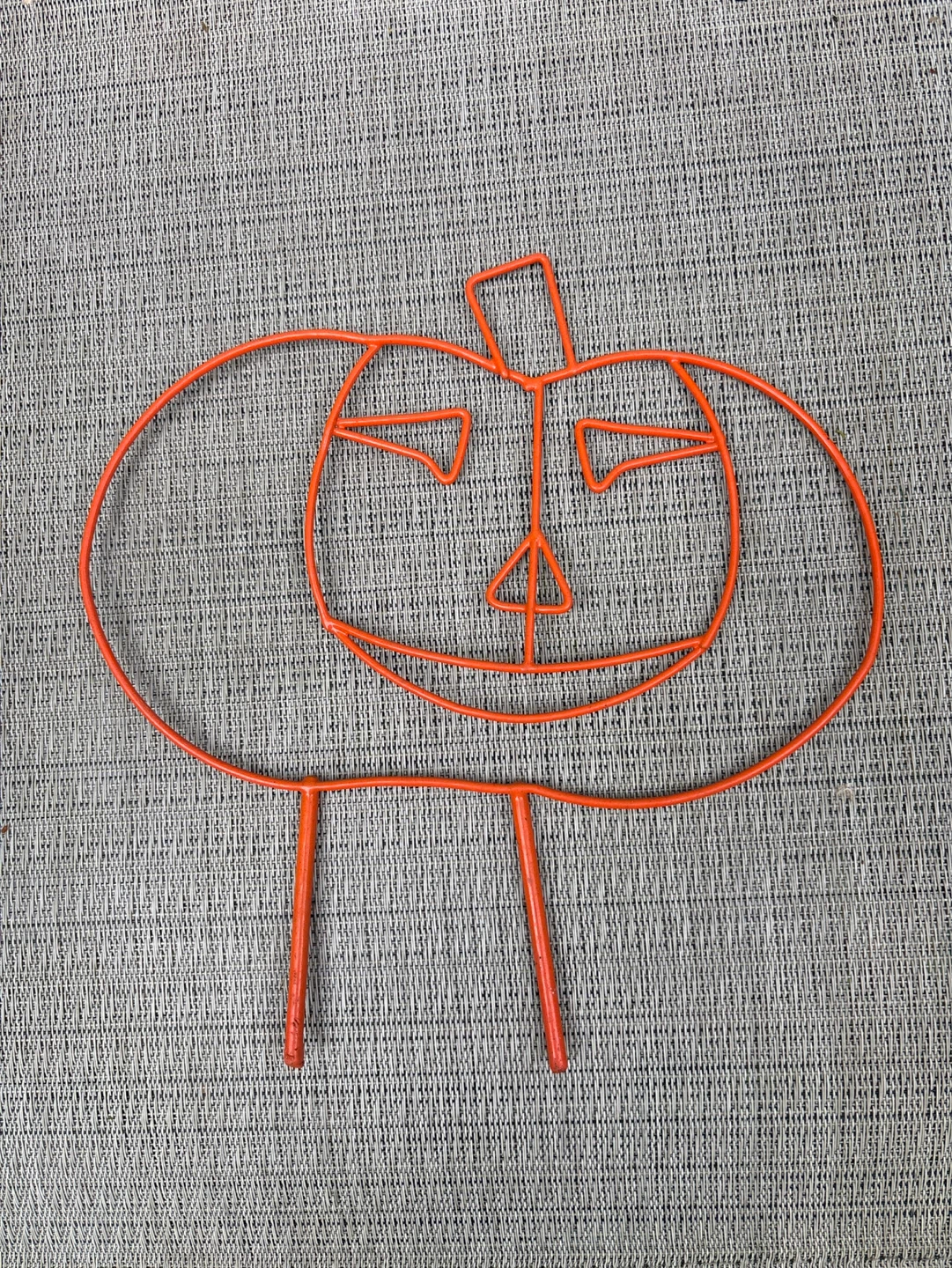 ⚽️Orange wire pumpkin decoration