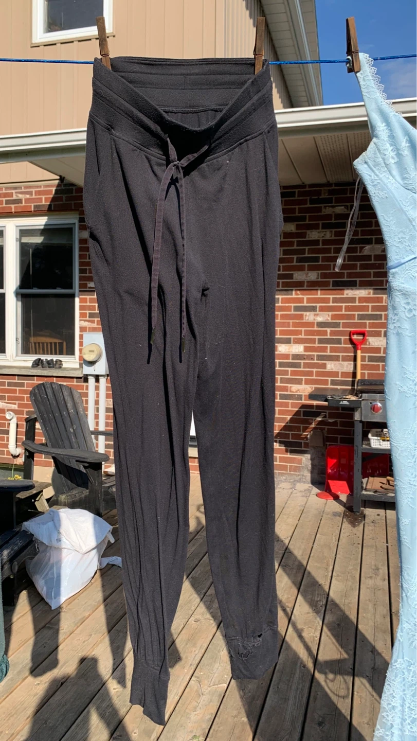 Lululemon Pants ⚽️ RIPPED CUFF + STAIN ON LOWER LEG