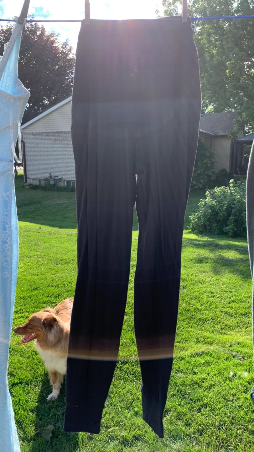Lululemon Pants ⚽️ RIPPED CUFF + STAIN ON LOWER LEG - photo 2