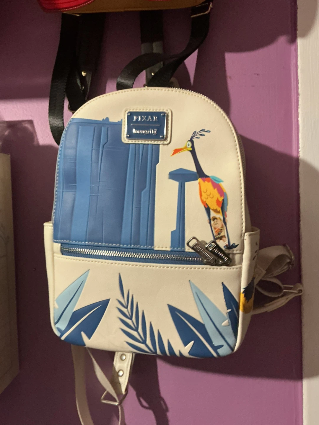 Loungefly Pixar "Up" Kevin Mini Backpack ⚽