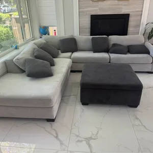 Muse & Merchant Sectional Sofa with Storage Ottoman