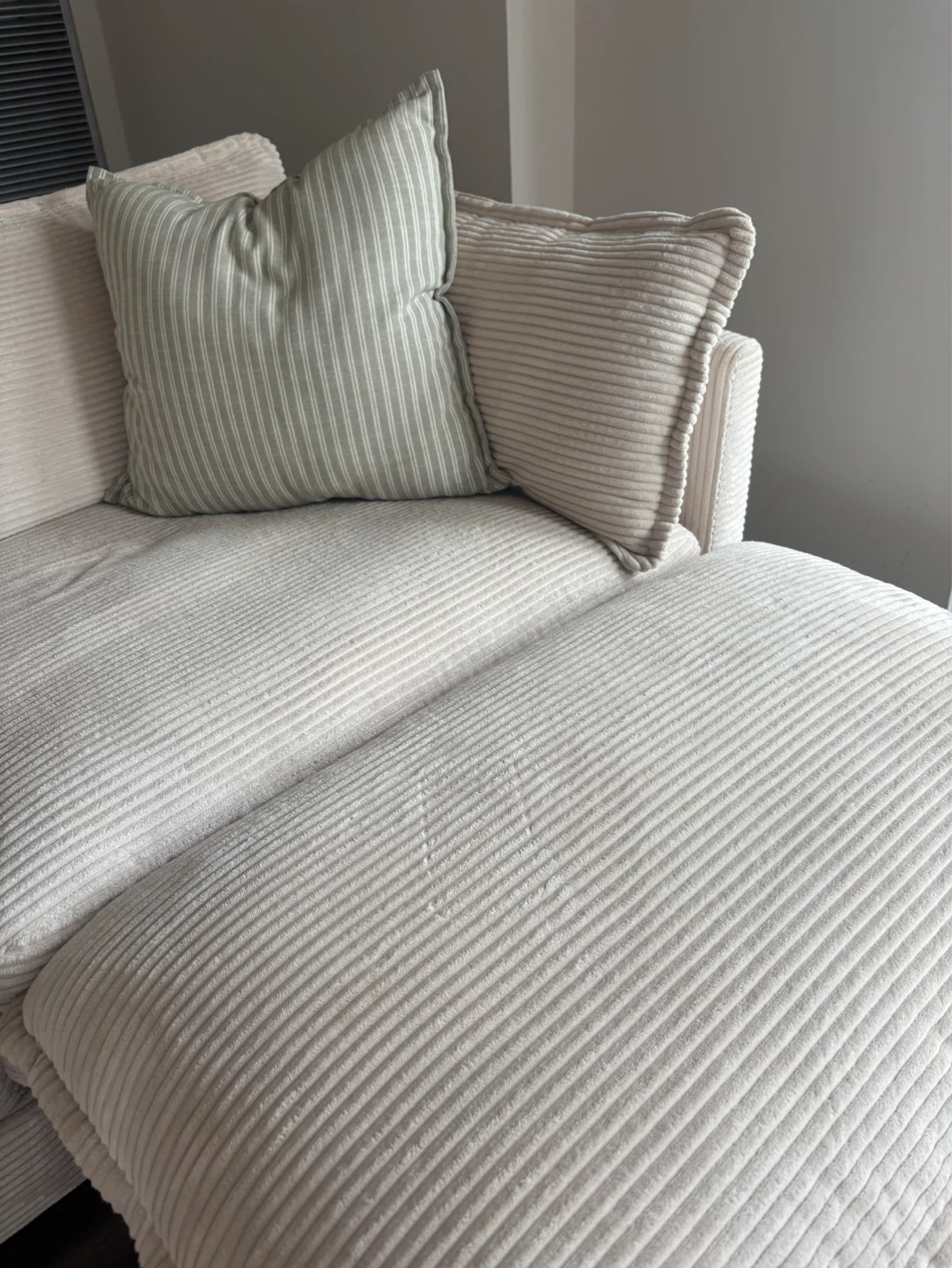 Cream Corduroy Sectional Sofa with Ottoman - photo 3