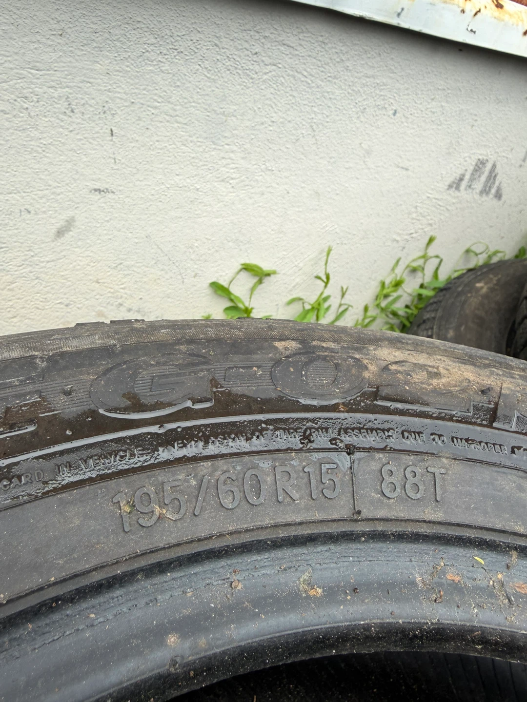 Goodyear Winter Tires 195/60R15 - photo 3